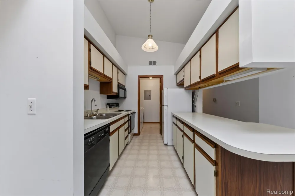 1684 Shoemaker Drive Westland City, MI 48185