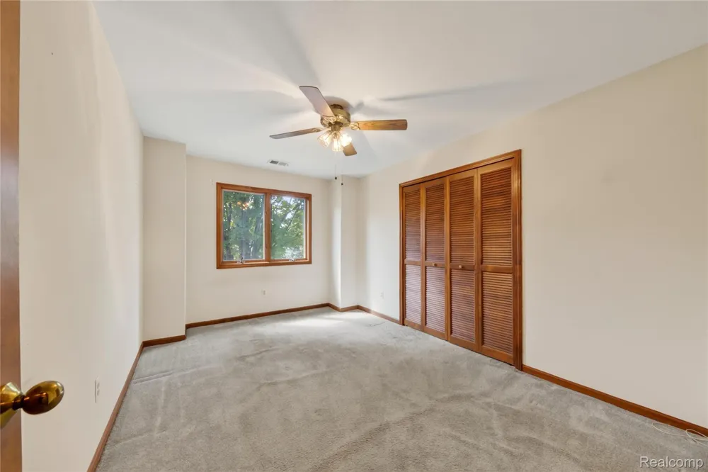 1684 Shoemaker Drive Westland City, MI 48185