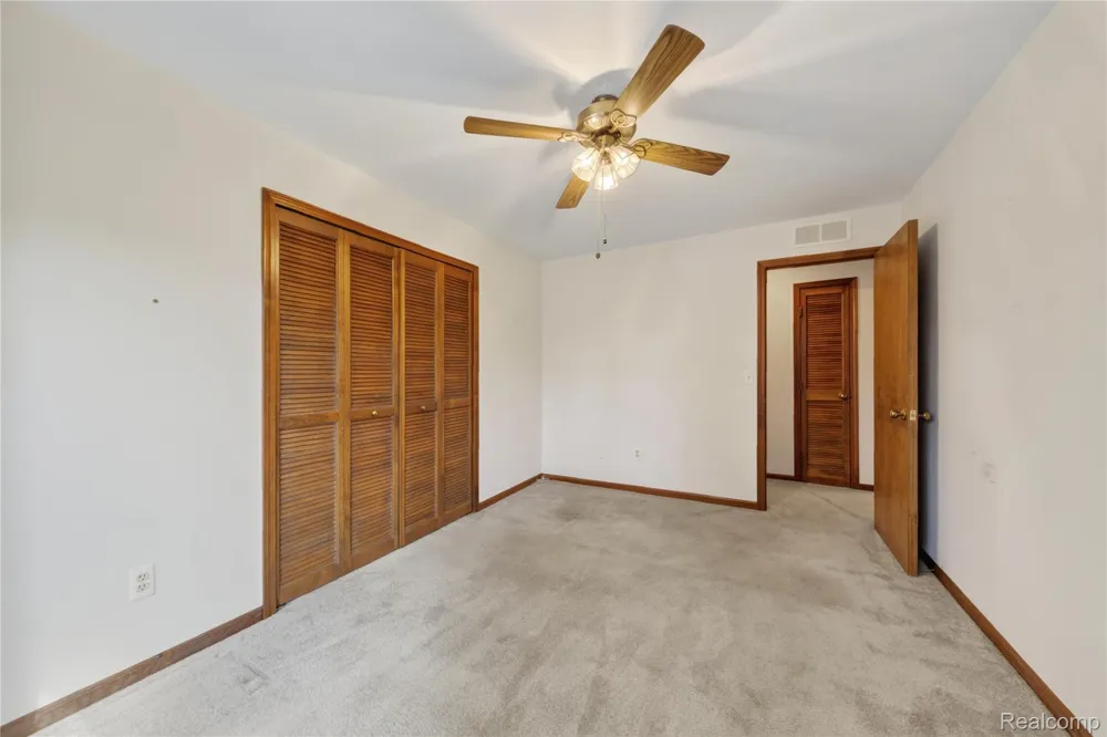 1684 Shoemaker Drive Westland City, MI 48185