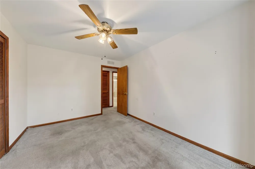 1684 Shoemaker Drive Westland City, MI 48185