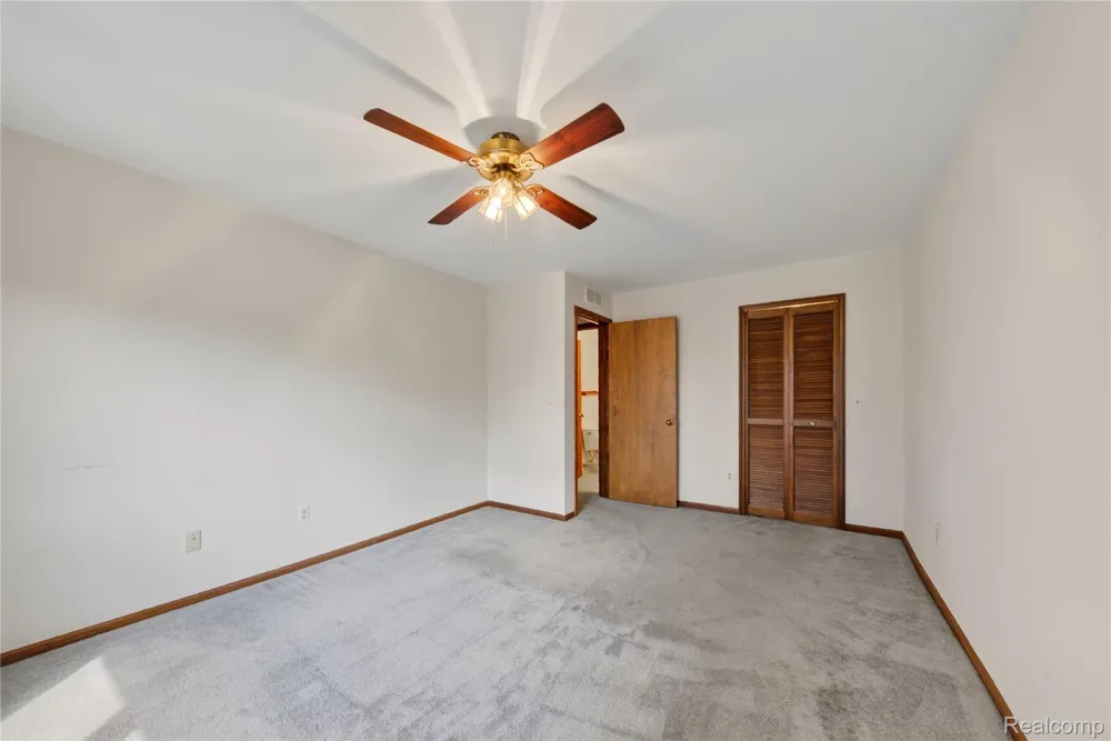 1684 Shoemaker Drive Westland City, MI 48185
