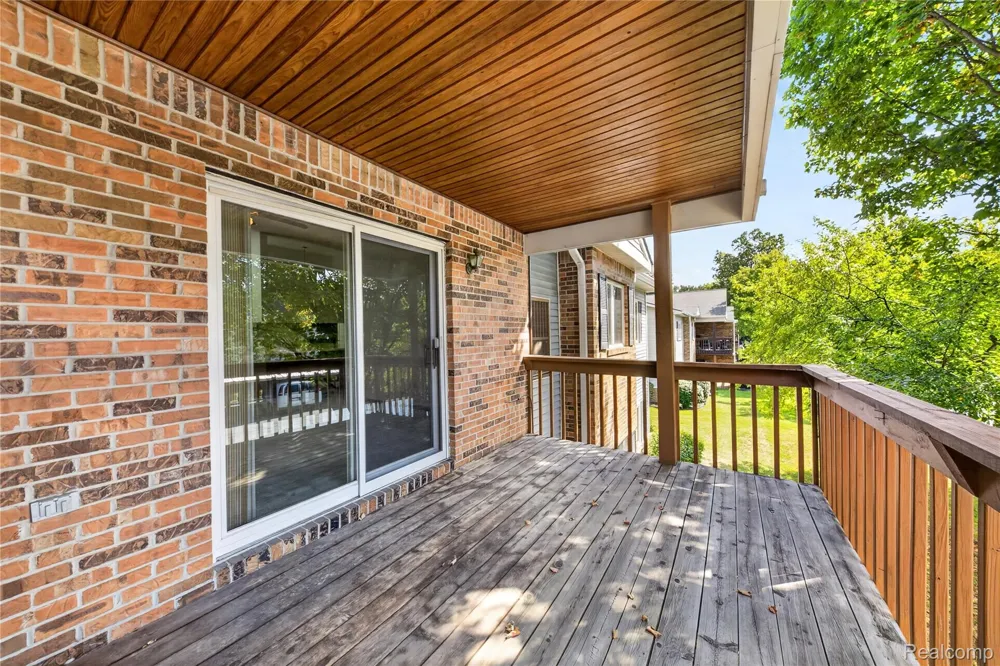 1684 Shoemaker Drive Westland City, MI 48185