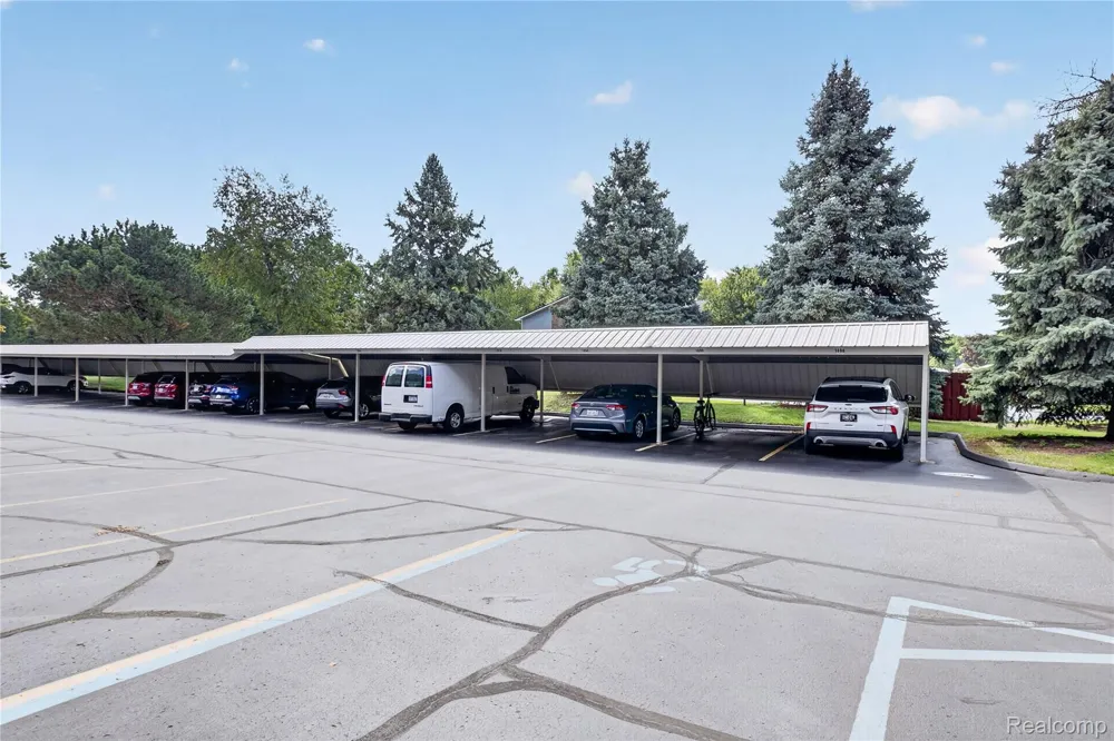 1684 Shoemaker Drive Westland City, MI 48185