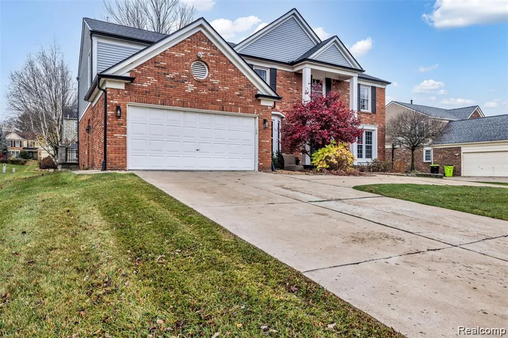 45077 Roundview Drive Novi City, MI 48375