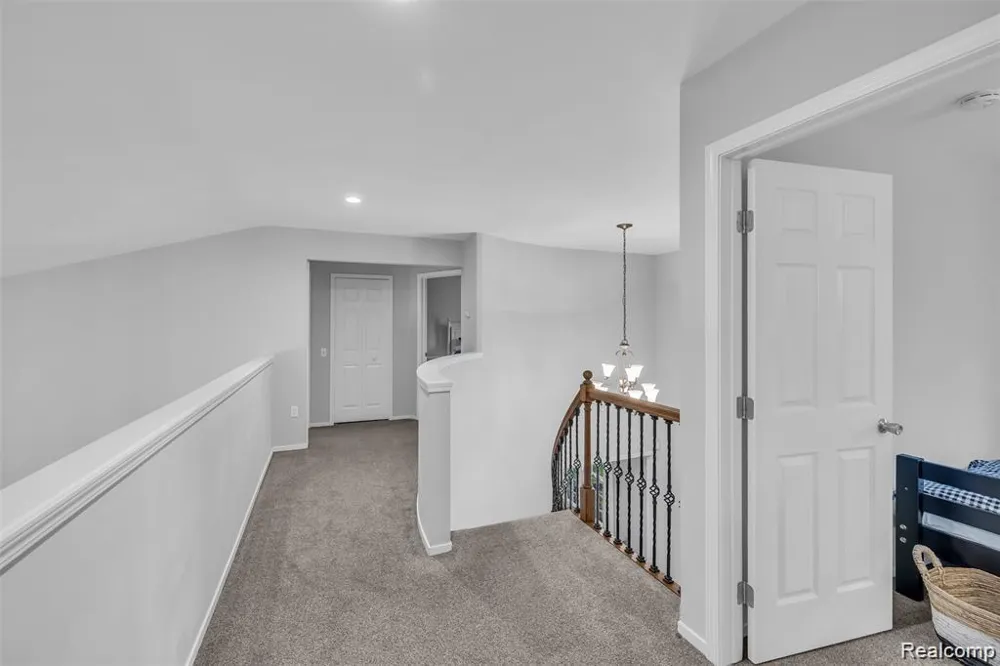 45077 Roundview Drive Novi City, MI 48375