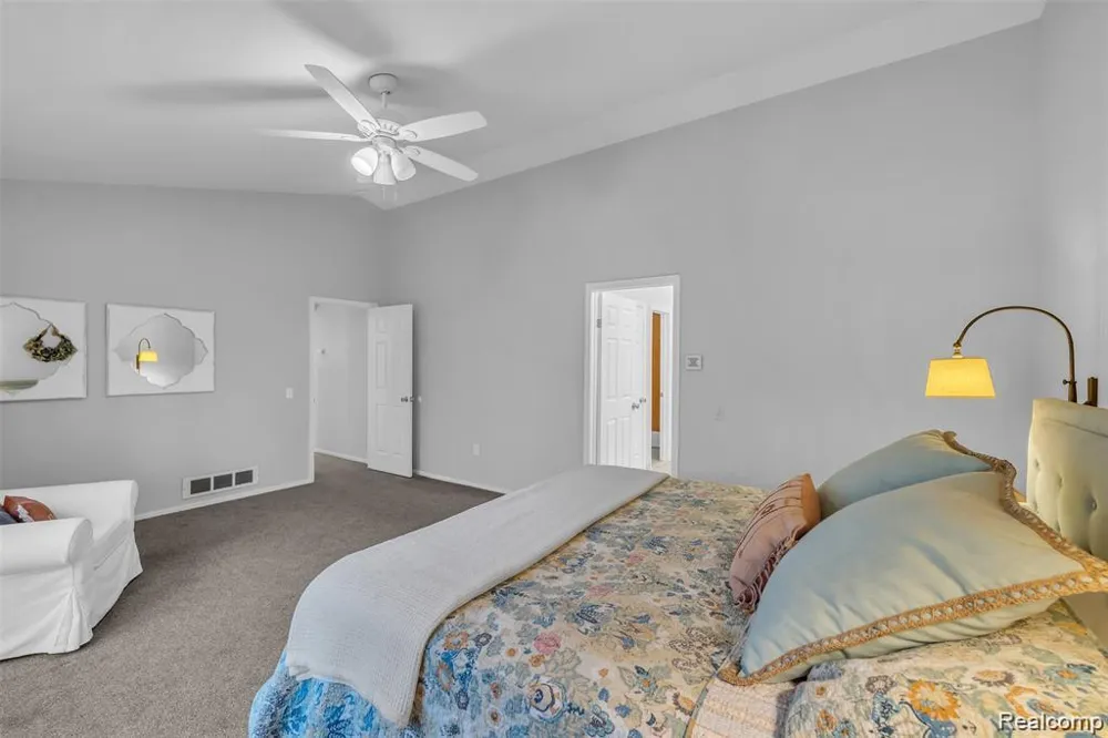 45077 Roundview Drive Novi City, MI 48375