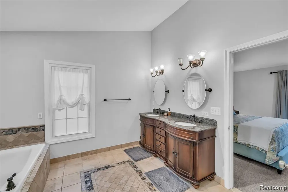 45077 Roundview Drive Novi City, MI 48375