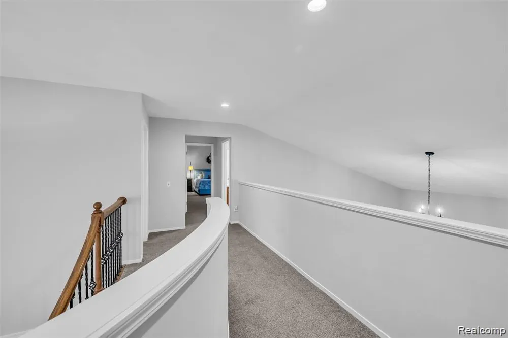 45077 Roundview Drive Novi City, MI 48375