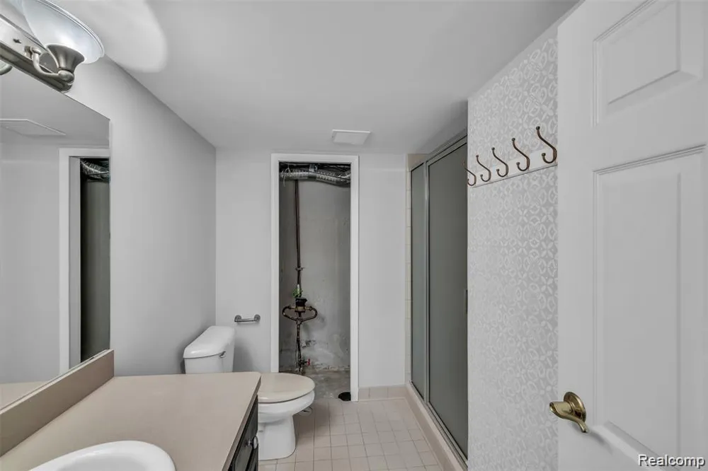 45077 Roundview Drive Novi City, MI 48375