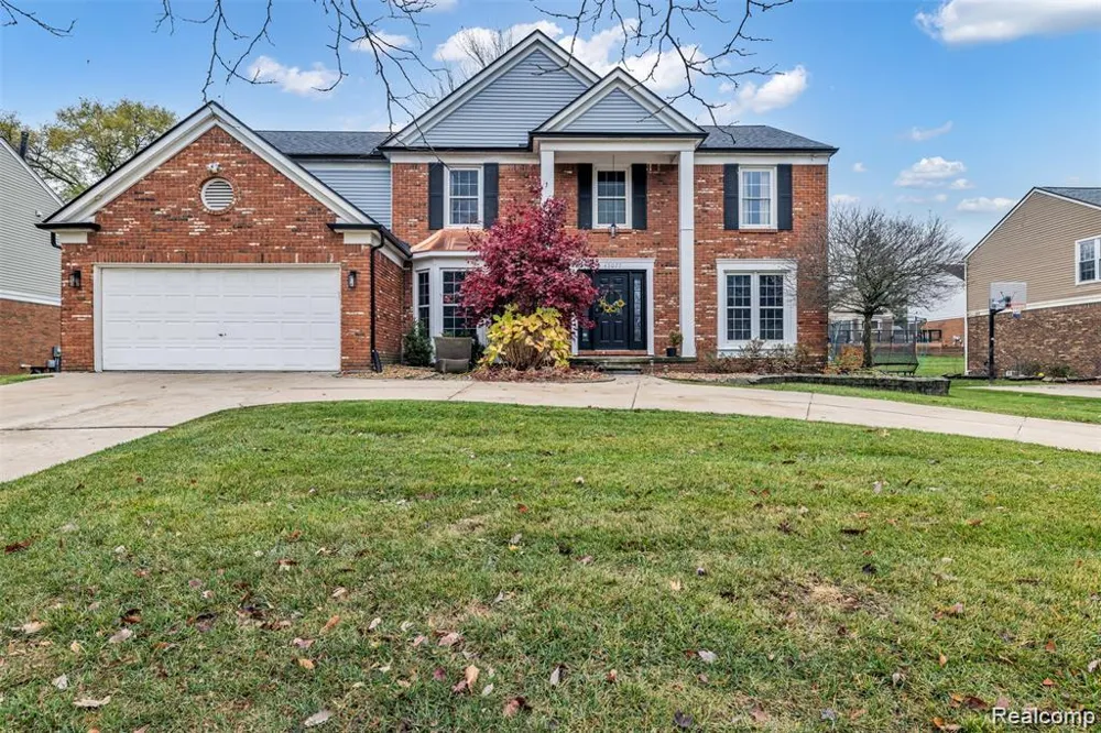 45077 Roundview Drive Novi City, MI 48375