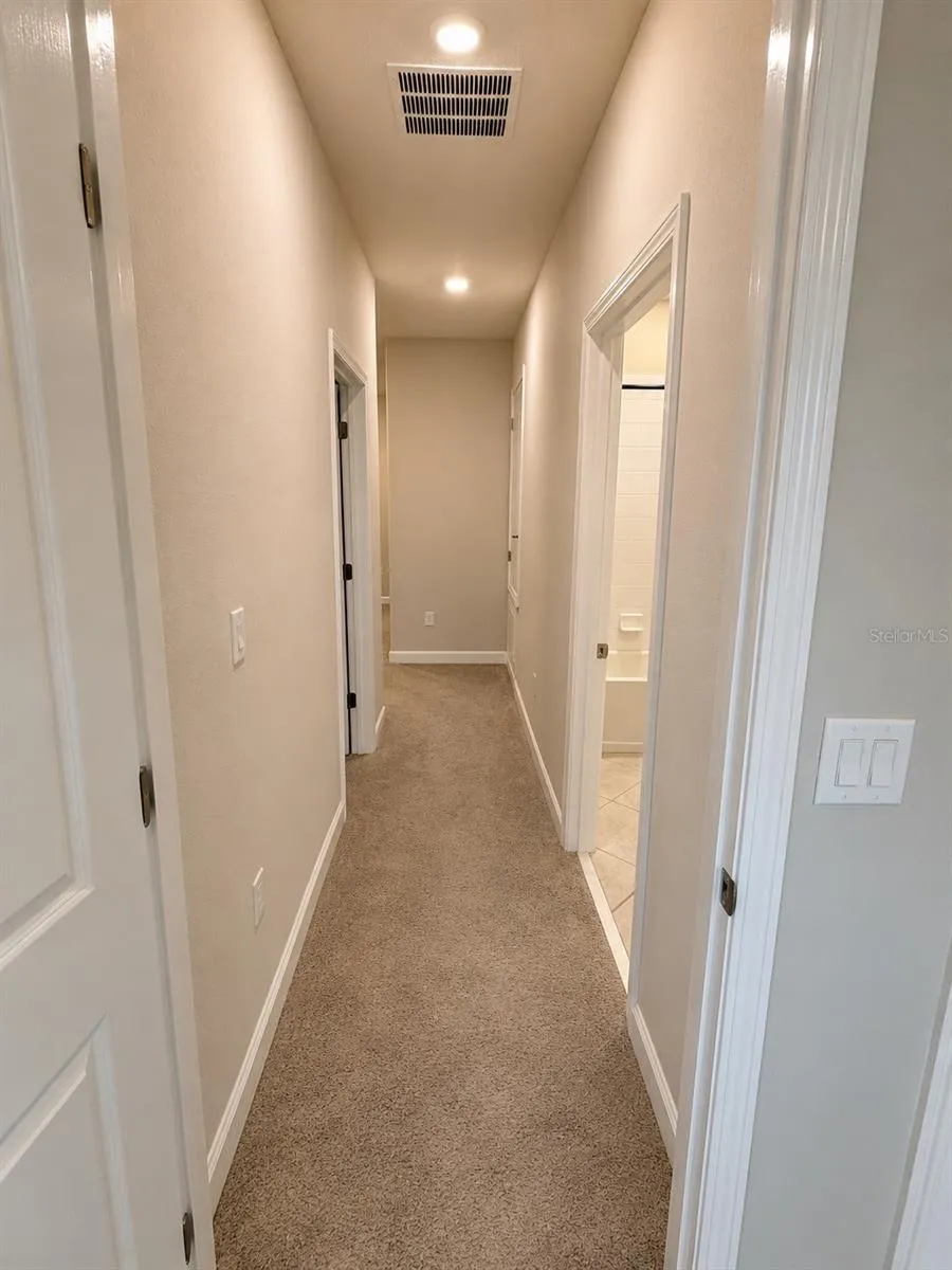 6824 CITRUS CREEK LANE Tampa, FL 33625