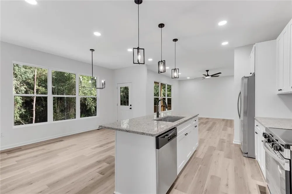 3414 Ashford Loop Ellenwood, GA 30294