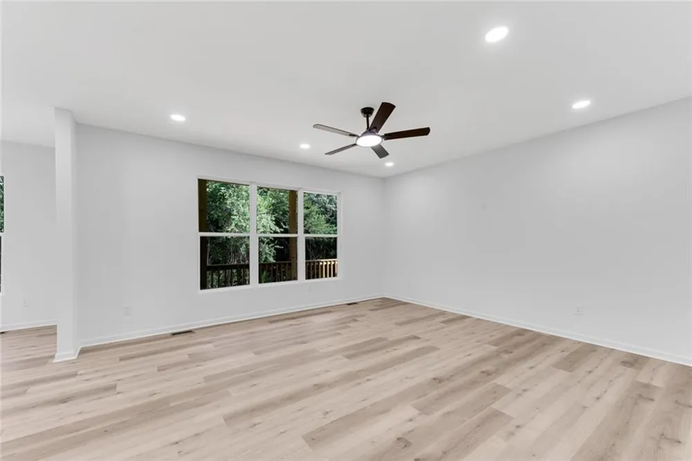 3414 Ashford Loop Ellenwood, GA 30294