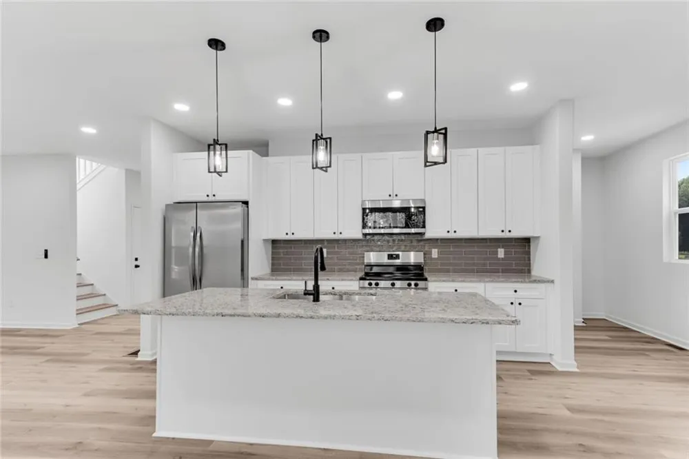 3414 Ashford Loop Ellenwood, GA 30294