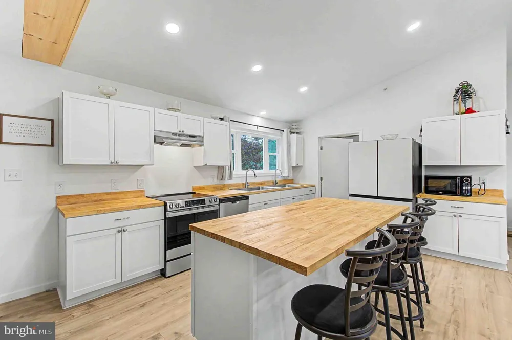 1407 BROADFORD ROAD Oakland, MD 21550