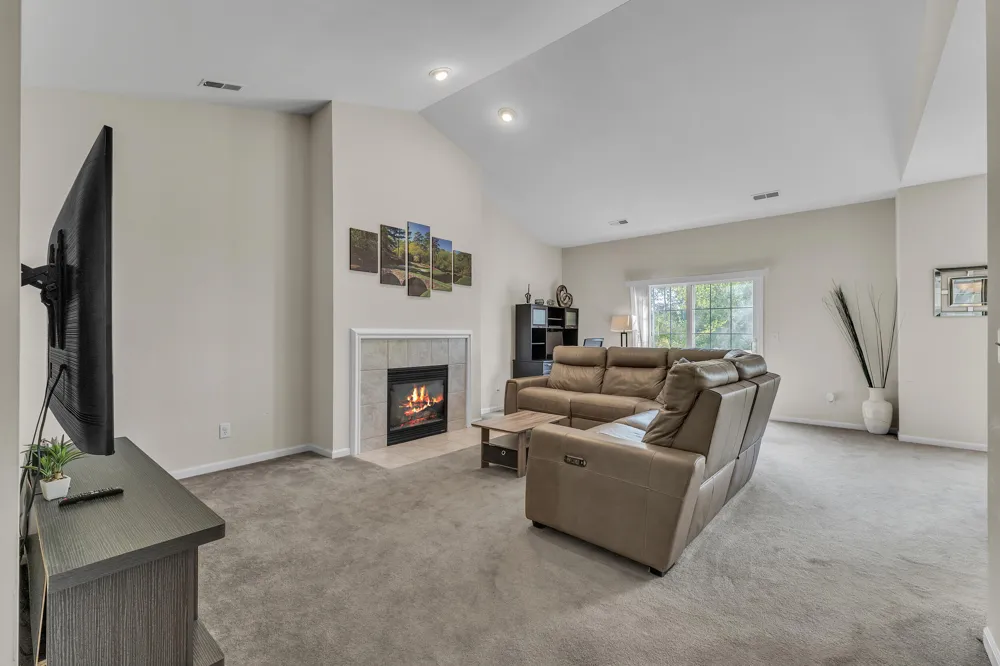 2263 Pinecroft Drive Canton, MI 48188