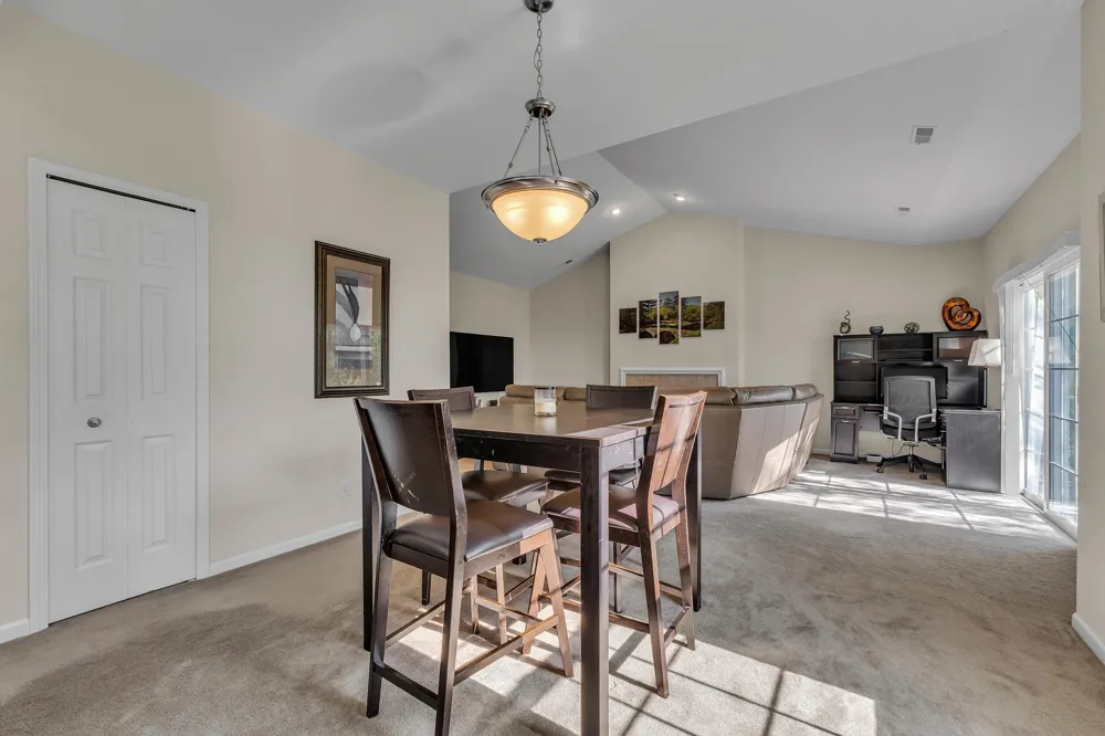 2263 Pinecroft Drive Canton, MI 48188