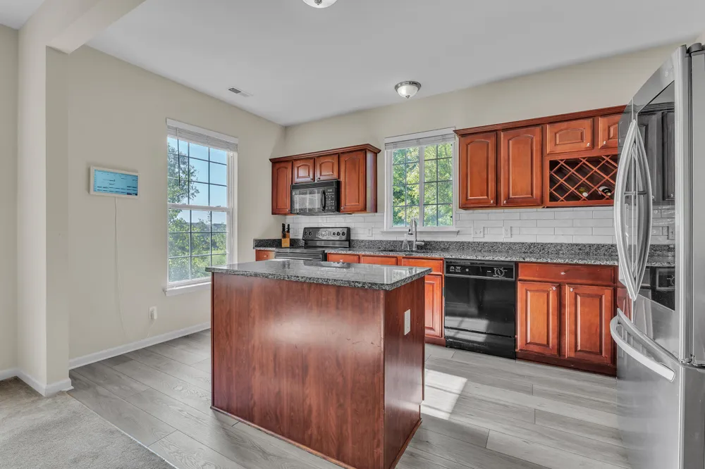 2263 Pinecroft Drive Canton, MI 48188