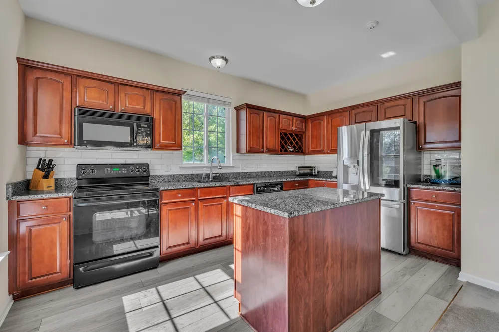2263 Pinecroft Drive Canton, MI 48188