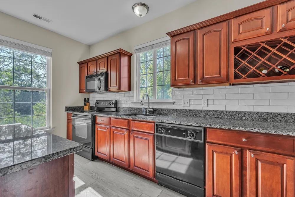 2263 Pinecroft Drive Canton, MI 48188