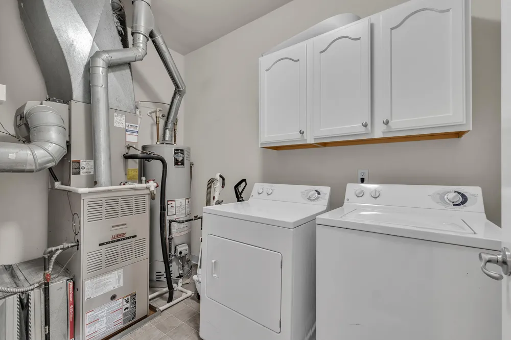 2263 Pinecroft Drive Canton, MI 48188