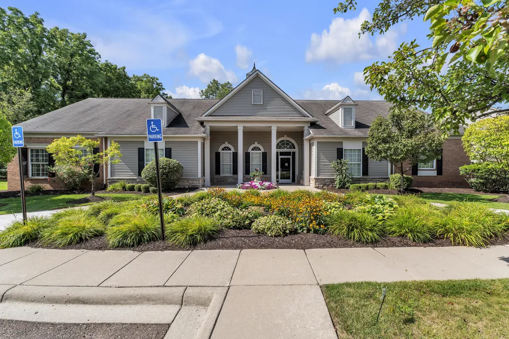 2263 Pinecroft Drive Canton, MI 48188