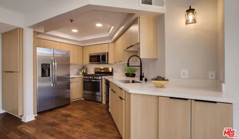 7660 Beverly Boulevard #239