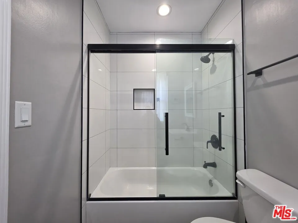 1430 Franklin Street #E Santa Monica, CA 90404