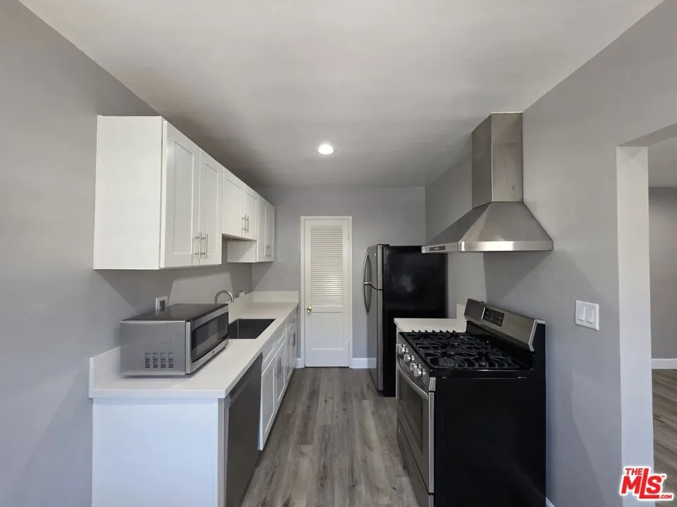 1430 Franklin Street #E Santa Monica, CA 90404