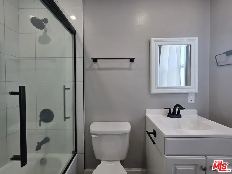 1430 Franklin Street #E Santa Monica, CA 90404
