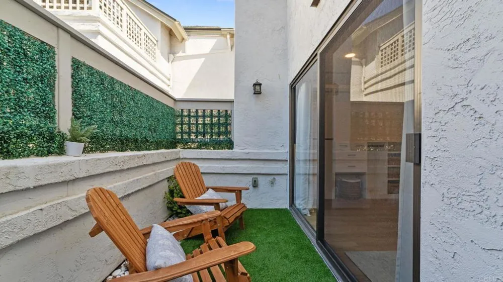 532 Via De La Valle #F Solana Beach, CA 92075