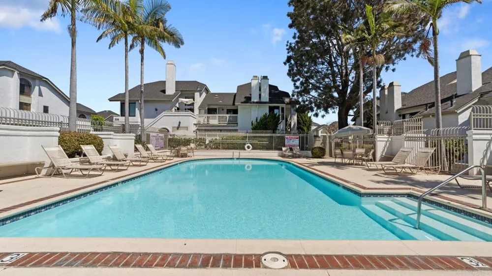 532 Via De La Valle #F Solana Beach, CA 92075