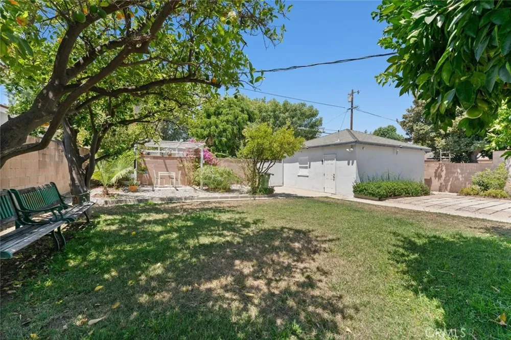 6201 Tampa Tarzana, CA 91335