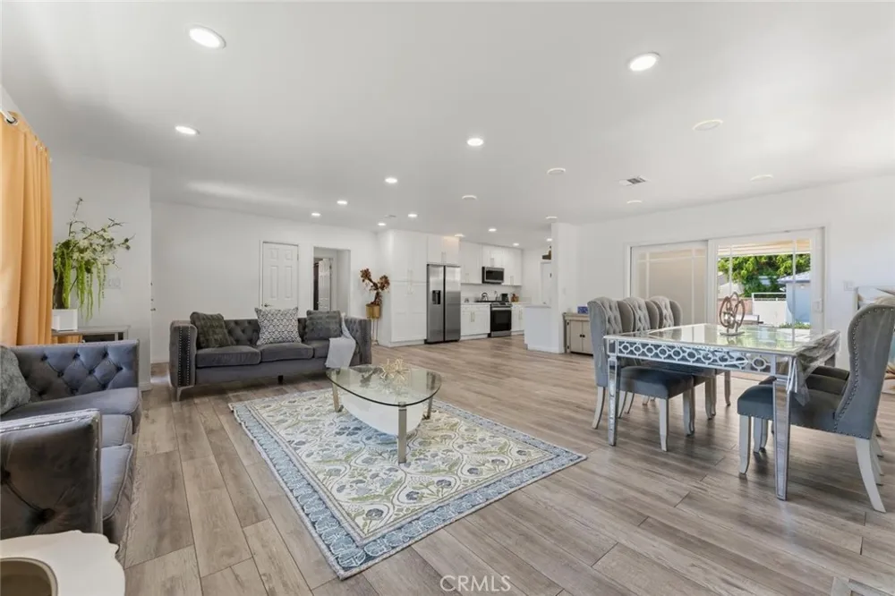 6201 Tampa Tarzana, CA 91335