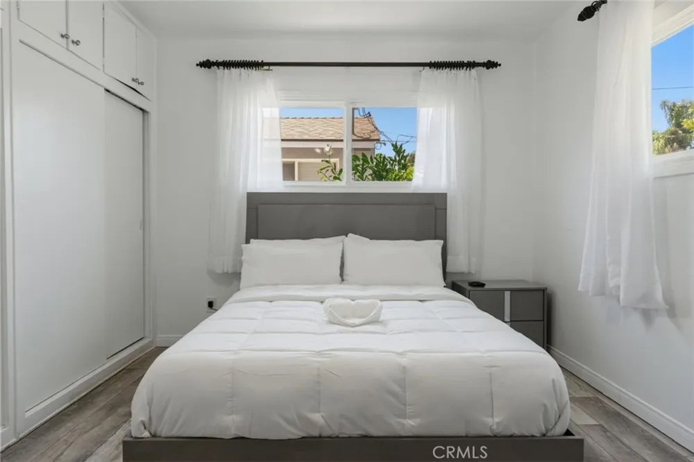 6201 Tampa Tarzana, CA 91335