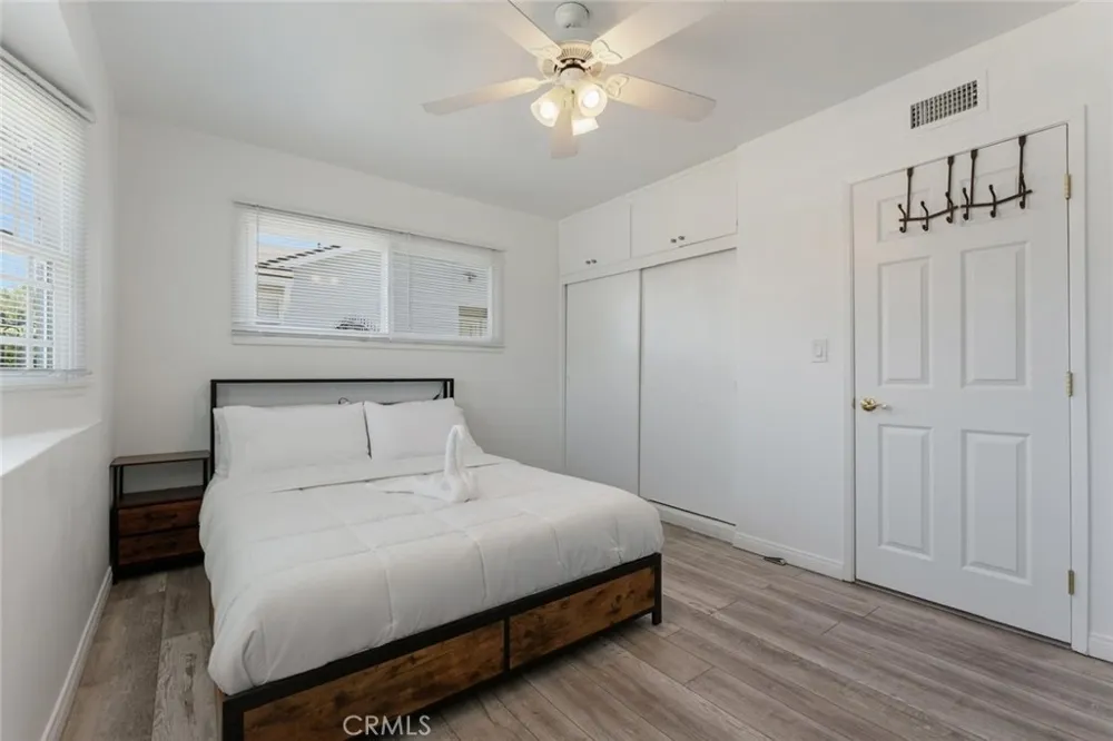 6201 Tampa Tarzana, CA 91335