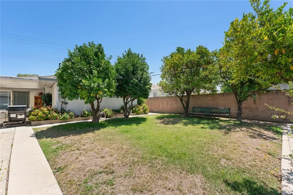 6201 Tampa Tarzana, CA 91335