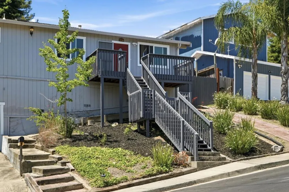 617 Pebble Drive El Sobrante, CA 94803