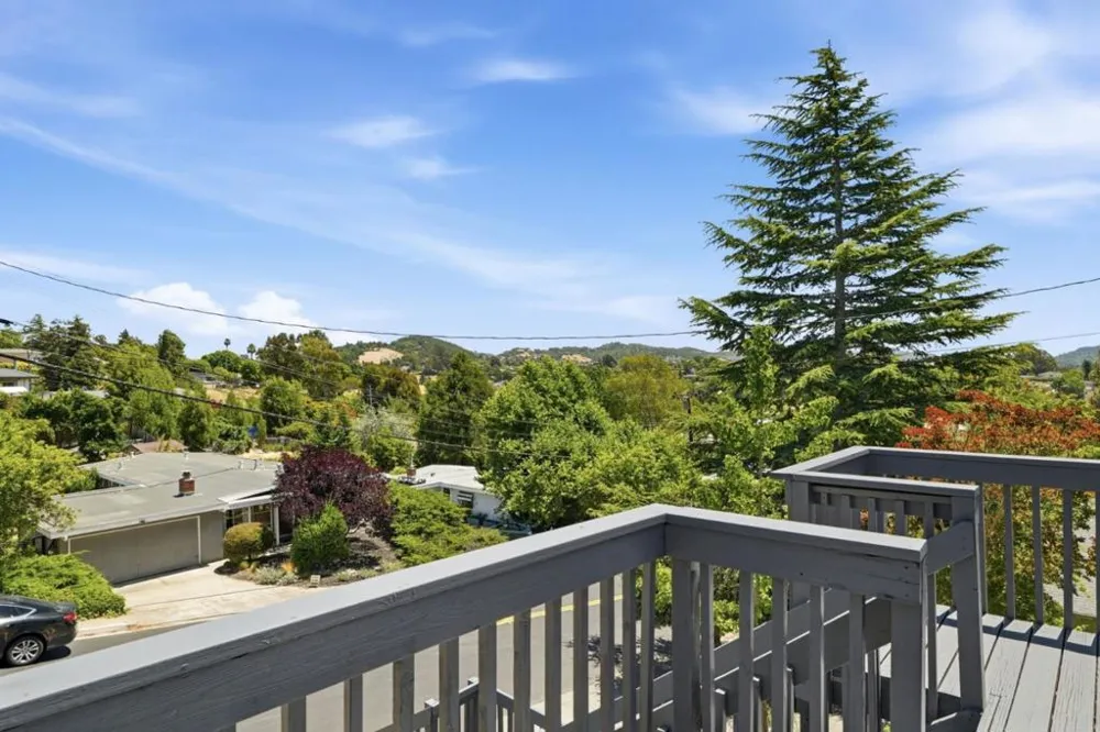 617 Pebble Drive El Sobrante, CA 94803