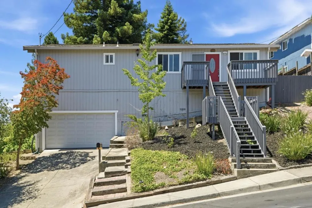 617 Pebble Drive El Sobrante, CA 94803