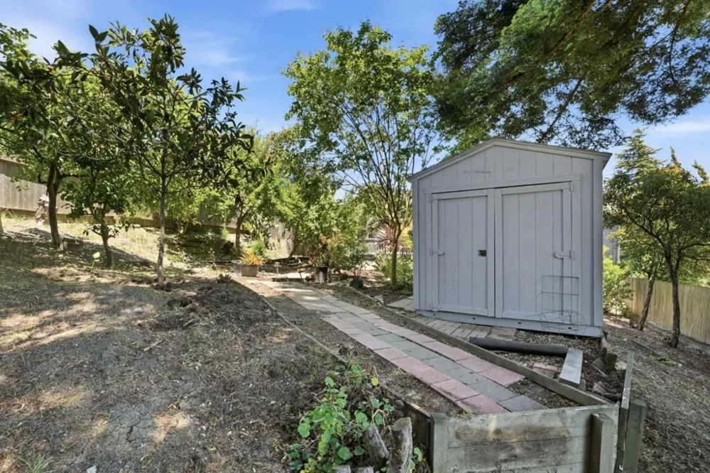 617 Pebble Drive El Sobrante, CA 94803