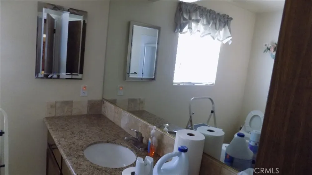 1733 Bonita Vista San Bernardino, CA 92404
