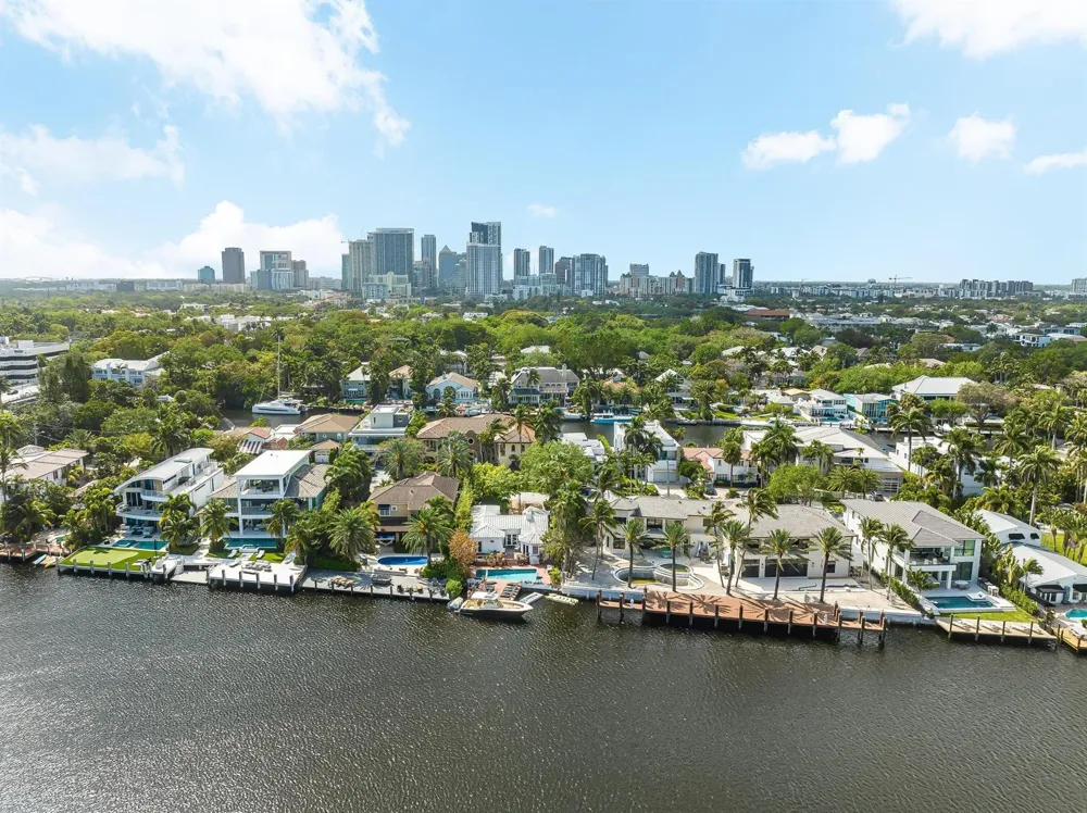 124 S GORDON ROAD Fort Lauderdale, FL 33301
