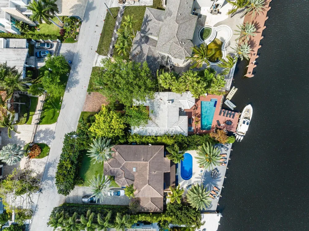 124 S GORDON ROAD Fort Lauderdale, FL 33301