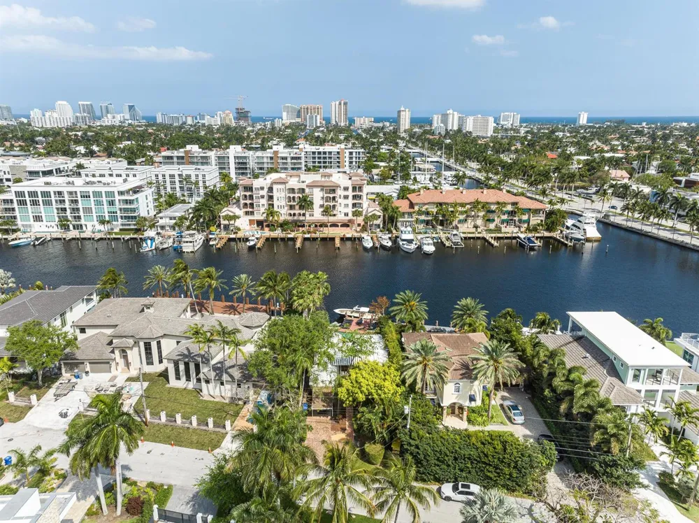 124 S GORDON ROAD Fort Lauderdale, FL 33301