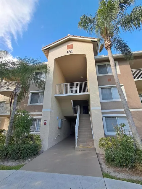 161 SW Palm Drive #204