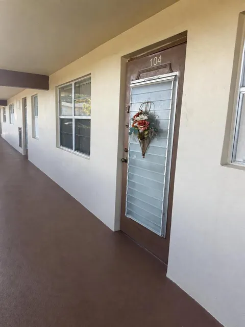 7500 NW 5TH PLACE #104