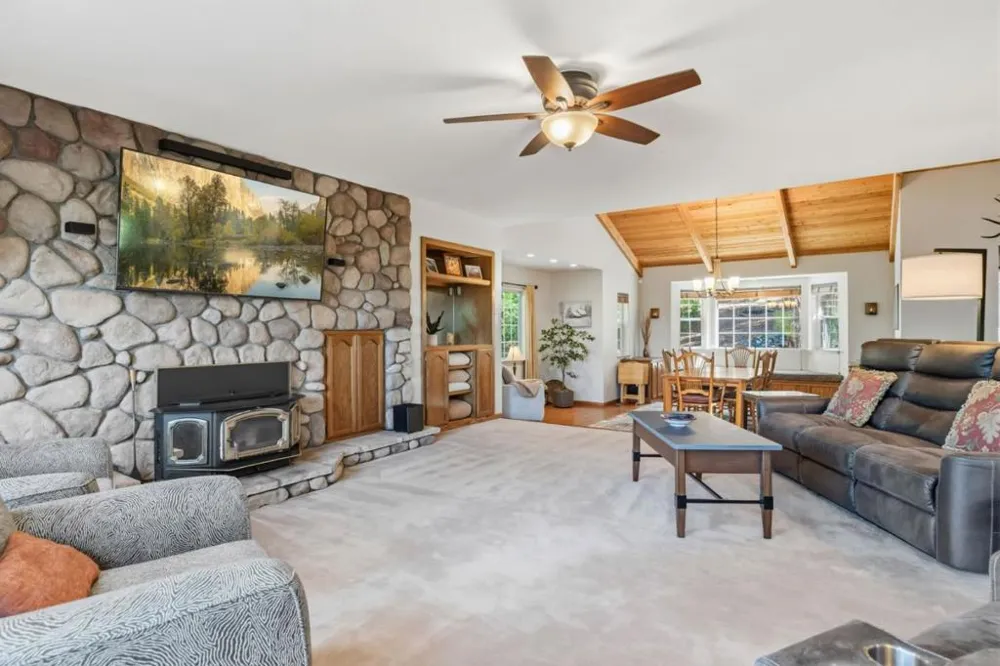 12309 Shooting Star Court Groveland, CA 95321
