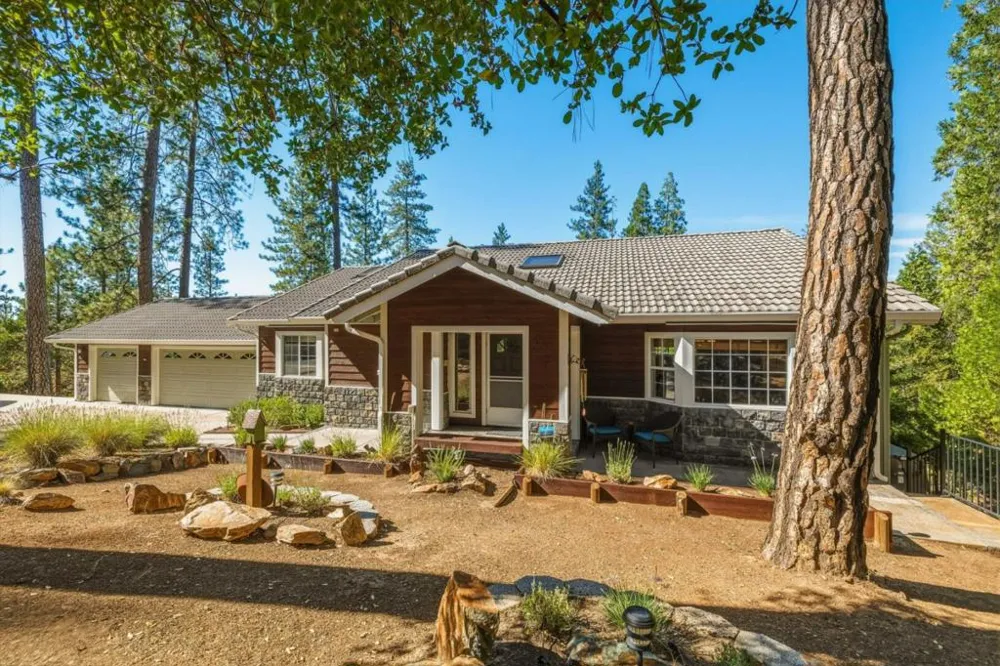 12309 Shooting Star Court Groveland, CA 95321