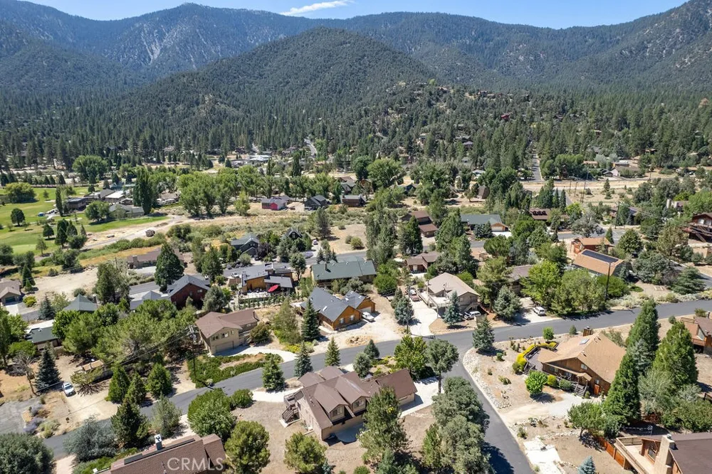16425 Huron Pine Mountain Club, CA 93222